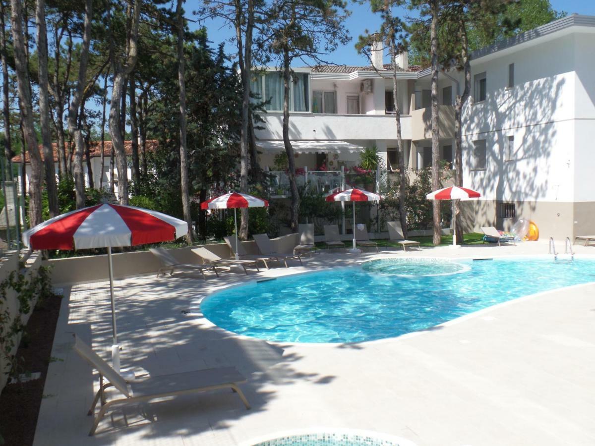 Residence Melograno Bibione Exterior photo